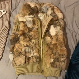 Size 12 (Xsmall/small) small spot I haven’t tried to get it out